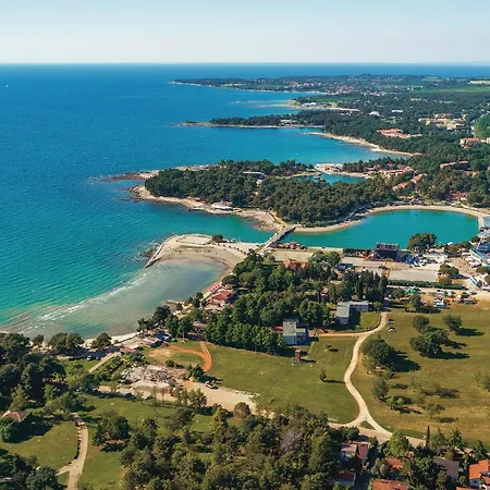 Awesome In With Kitchen בית נופש Bašanija