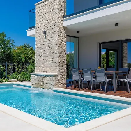 Front In Casa de Férias Bašanija