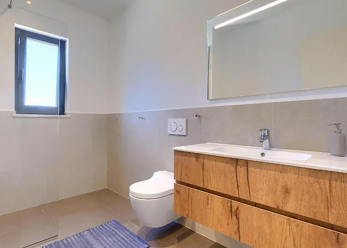 Awesome In With Kitchen * Bašanija