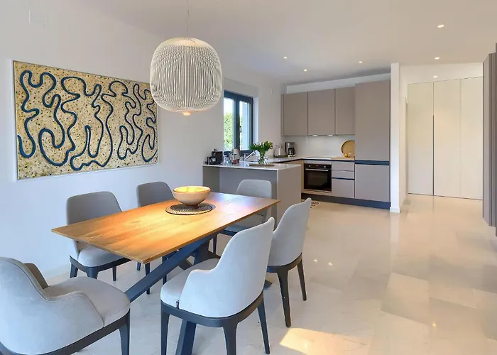 Awesome In With Kitchen * Bašanija