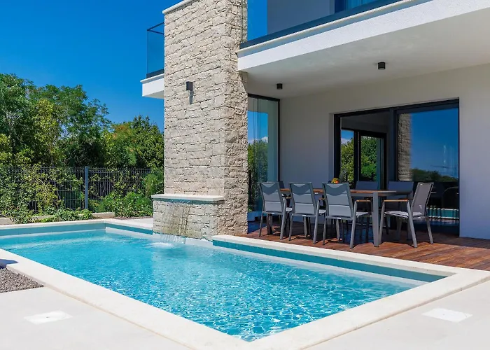 Awesome In With Kitchen 펜션 Bašanija