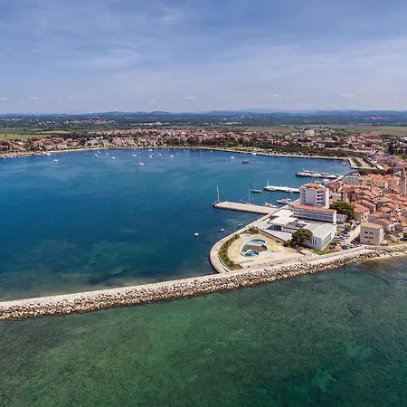 Front In * Bašanija