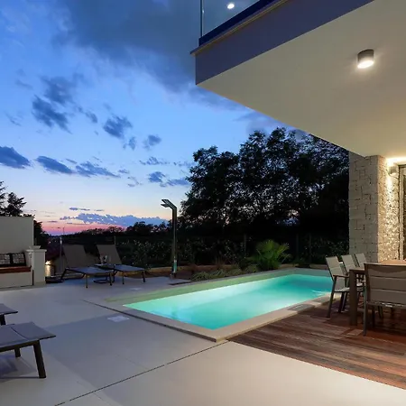Holiday home Awesome In With Kitchen *